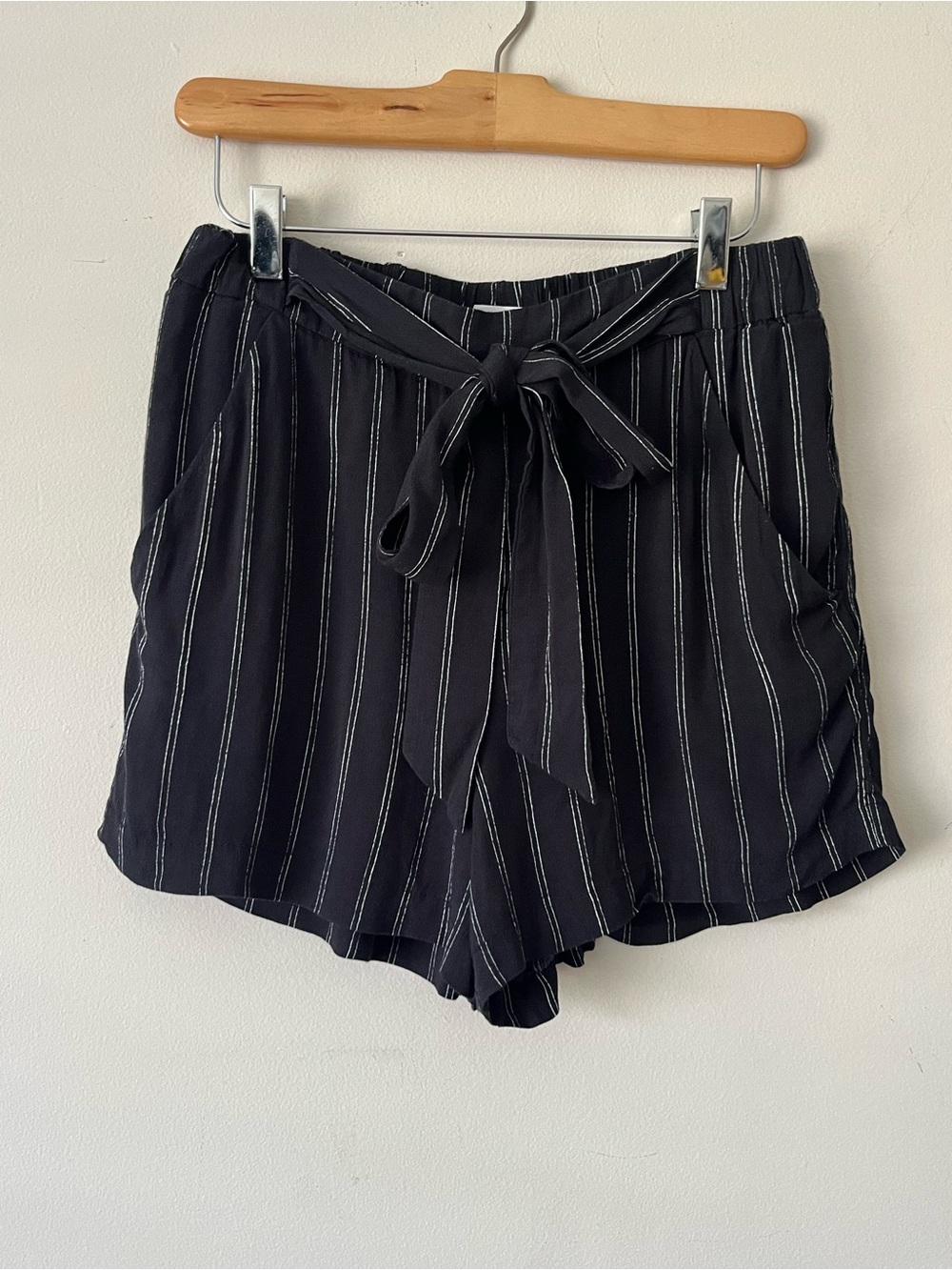 Wilfred Black Pinstripe Tie-Waist Women's Shorts